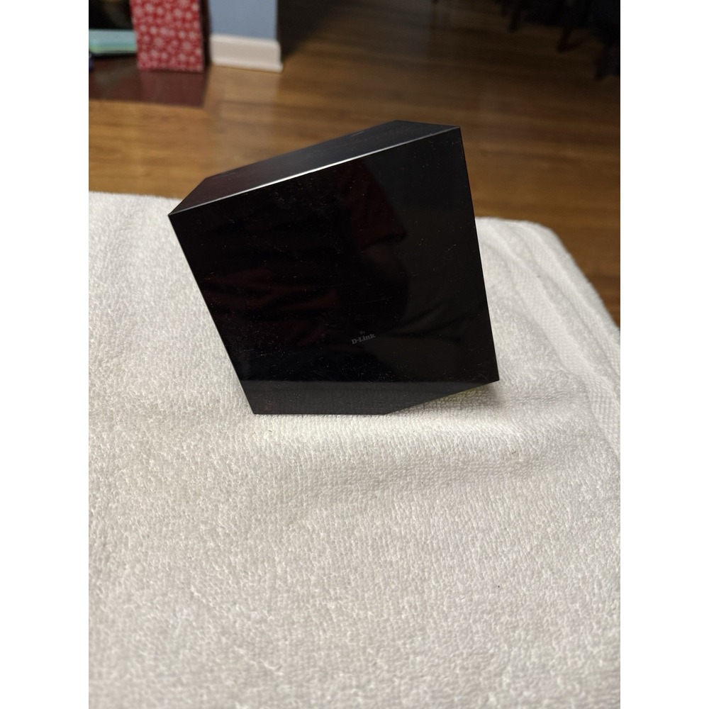 D-Link Boxee TV digital media Box, With Remote , No Power Cord